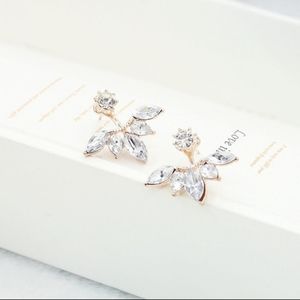 💎Dazzling Leaf Earings💎